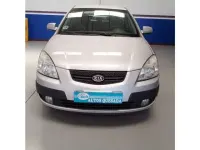 Usado Kia Rio 110 CV (80 kW) 2006 Gris Utilitario