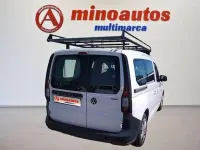 Usado VW Caddy Trendline 122 CV (89 kW) 2021 Blanco Monovolumen