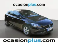 Usado Volvo V40 Kinetic 122 CV (89 kW) 2017 Negro Utilitario