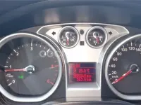 Usado Ford Focus Titanium 109 CV (80 kW) 2010 Negro Berlina