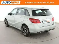 Usado Mercedes B200 Urban 135 CV (99 kW) 2015 Gris Utilitario