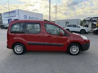 Usado Peugeot TePee Access 92 CV (67 kW) 2013 Rojo Van