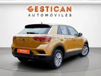 Usado VW T-Roc Advance 110 CV (80 kW) 2021 Amarillo SUV