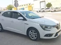 Usado Renault Mégane Business 95 CV (69 kW) 2019 Blanco Berlina
