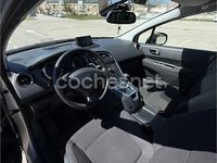 Usado Peugeot 5008 112 CV (82 kW) 2012 Gris / plata Monovolumen