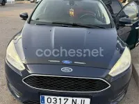 Usado Ford Focus Trend 95 CV (69 kW) 2015 Azul Berlina