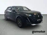 Usado Peugeot e-2008 Active 100 kW (136 CV) 2023 Negro SUV