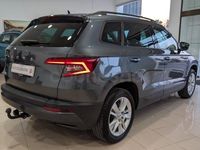 Usado Skoda Karoq Ambition 115 CV (84 kW) 2020 Gris / plata SUV
