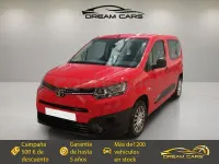Usado Toyota Proace Verso Active 131 CV (96 kW) 2023 Rojo Familiar