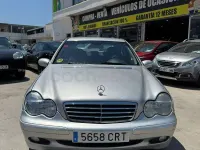 Usado Mercedes C180 Classic 143 CV (105 kW) 2004 Gris / plata Berlina
