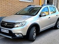 Usado Dacia Sandero Essentiel 90 CV (66 kW) 2020 Gris / plata Berlina