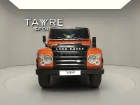 Usado Land Rover Defender SE 122 CV (89 kW) 2009 Naranja y negro Familiar