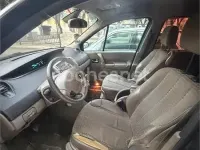 Usado Renault Scenic E-Tech 120 CV (88 kW) 2006 Gris / plata Monovolumen