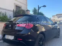 Usado Alfa Romeo Giulietta Distinctive 105 CV (77 kW) 2014 Negro Utilitario