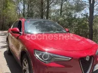 Usado Alfa Romeo Stelvio Executive 190 CV (139 kW) 2019 Rojo SUV