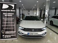 Usado VW Passat Executive 150 CV (110 kW) 2022 Blanco Familiar