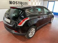 Usado Lancia Delta Gold 105 CV (77 kW) 2012 Negro Utilitario