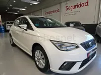 Usado Seat Ibiza Style Plus 110 CV (80 kW) 2022 Blanco Utilitario