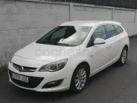 Usado Opel Astra Excellence 136 CV (100 kW) 2015 Blanco Familiar