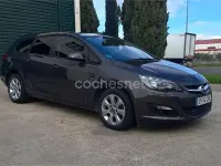 Usado Opel Astra Business 110 CV (80 kW) 2016 Marrón Familiar