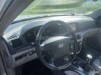 Usado Hyundai Sonata Comfort 140 CV (102 kW) 2007 Gris / plata Berlina