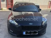Usado Ford Focus ST-Line 125 CV (91 kW) 2018 Negro Berlina
