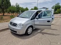 Usado Opel Meriva Enjoy 100 CV (73 kW) 2004 Gris / plata Monovolumen
