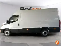 Usado Iveco Daily 156 CV (114 kW) 2023 Blanco Berlina