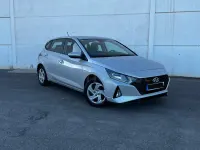 Usado Hyundai i20 84 CV (61 kW) 2021 Gris / plata Utilitario