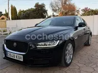 Usado Jaguar XE Prestige 180 CV (132 kW) 2017 Negro Berlina
