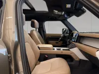 Usado Land Rover Defender SE Dynamic 249 CV (183 kW) 2024 Gondwana stone gloss SUV