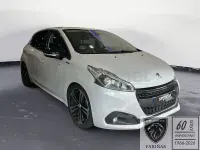 Usado Peugeot 208 GT-line 110 CV (80 kW) 2019 Blanco Utilitario