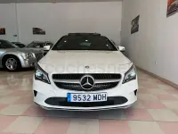 Usado Mercedes CLA180 Shooting Brake Urban 122 CV (89 kW) 2016 Blanco Familiar