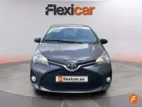 Usado Toyota Yaris Active 69 CV (50 kW) 2017 Gris Berlina