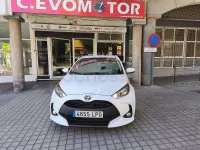 Usado Toyota Yaris Hybrid Active 116 CV (85 kW) 2021 Blanco Berlina