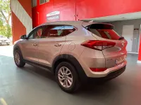 Usado Hyundai Tucson 115 CV (84 kW) 2015 Gris / plata SUV