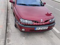 Usado Renault Laguna 110 CV (80 kW) 1998 Granate Berlina