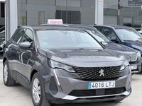 Usado Peugeot 3008 Allure 130 CV (95 kW) 2022 Gris / plata SUV