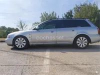 Usado Audi A4 110 CV (80 kW) 1997 Gris / plata Familiar