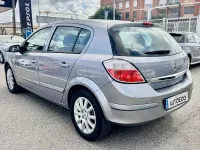 Usado Opel Astra Cosmo 150 CV (110 kW) 2006 Gris / plata Berlina
