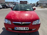 Usado Mazda 323 90 CV (66 kW) 1998 Rojo Berlina
