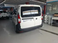 Usado VW Caddy 122 CV (89 kW) 2021 Blanco Monovolumen