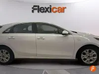 Usado Kia Ceed 136 CV (100 kW) 2023 Blanco Utilitario