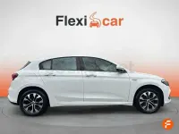Usado Fiat Tipo Cross 101 CV (74 kW) 2022 Blanco Berlina