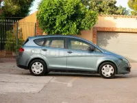 Usado Seat Altea XL Reference 105 CV (77 kW) 2007 Gris / plata Monovolumen