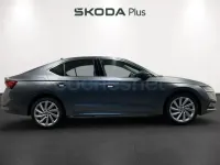 Usado Skoda Octavia Style 204 CV (150 kW) 2024 Gris / plata Berlina