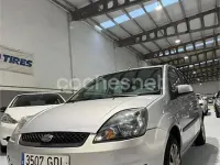 Begagnad Ford Fiesta Futura 68 HK (50 kW) 2009 Grå Sedan