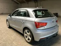 Usado Audi A1 Sportback Design 90 CV (66 kW) 2015 Gris / plata Utilitario