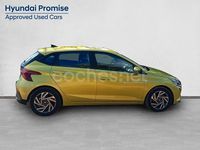 Usado Hyundai i20 100 CV (73 kW) 2024 Amarillo Berlina