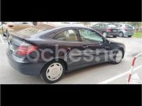 Usado Mercedes C180 129 CV (94 kW) 2001 Negro Berlina